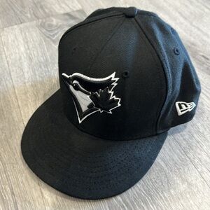 Toronto Blue Jays New Era Fitted Baseball Hat Cap 7 1/8 Black Logo